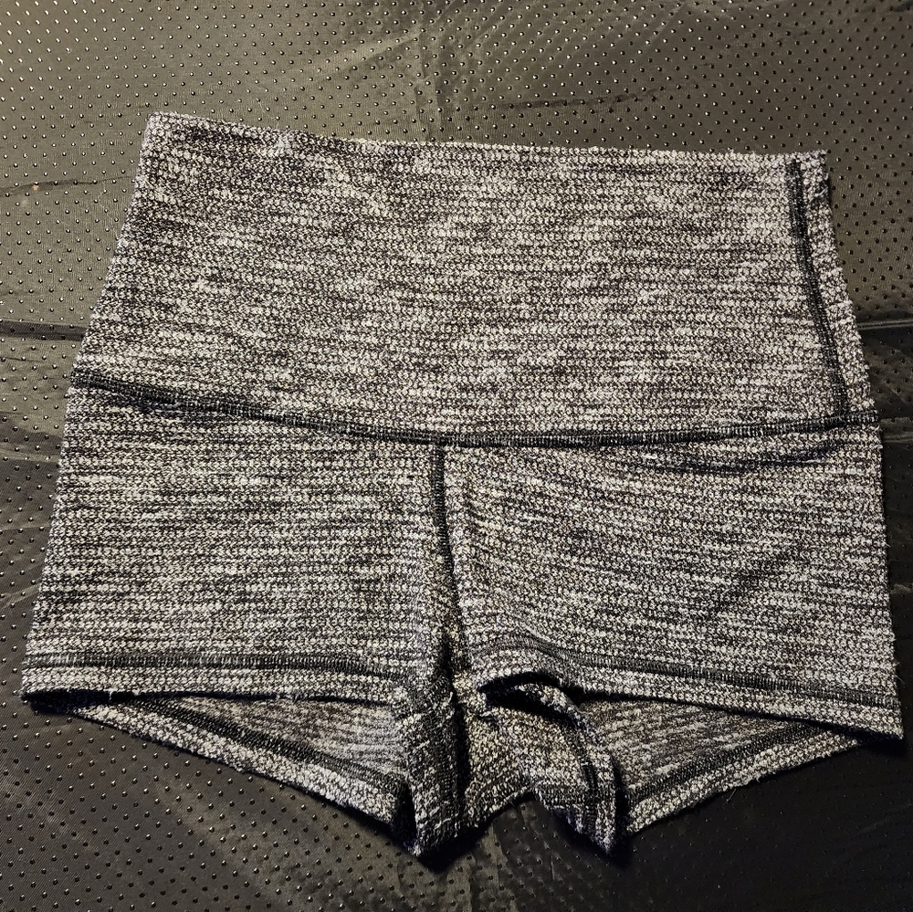 Lululemon boogie roll down shorts